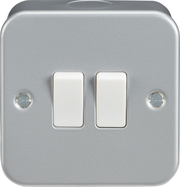 Knightsbridge MLA M3000 Metal Clad 10AX 2G 2 Way Switch